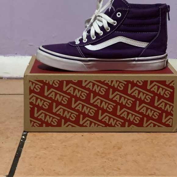High top Purple vans |size - 4 | color - purple | shoe brand - Vans | - Picture 3 of 5